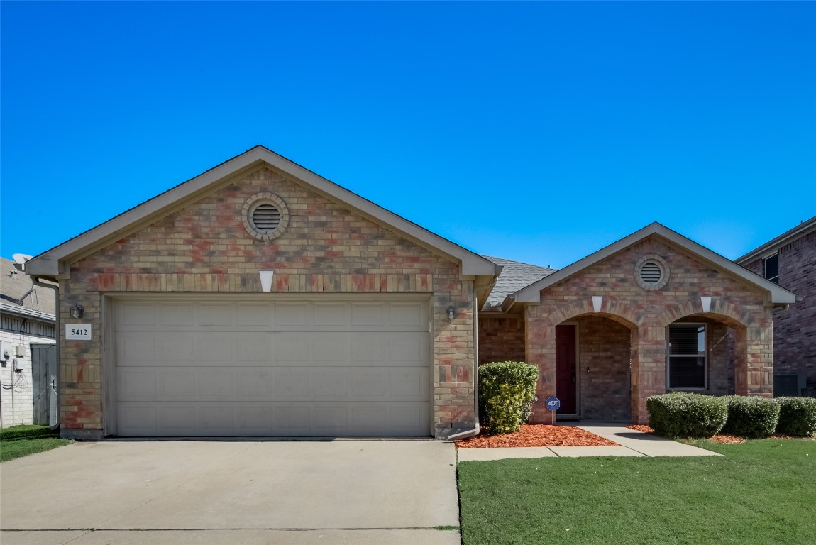5412 Maverick Drive Grand Prairie TX 75052