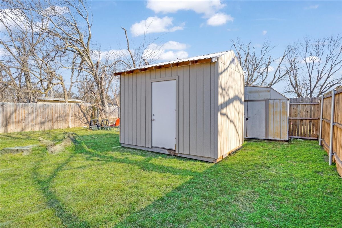 307 N Carter Howe TX 75459