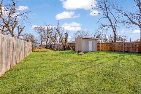 307 N Carter Howe TX 75459