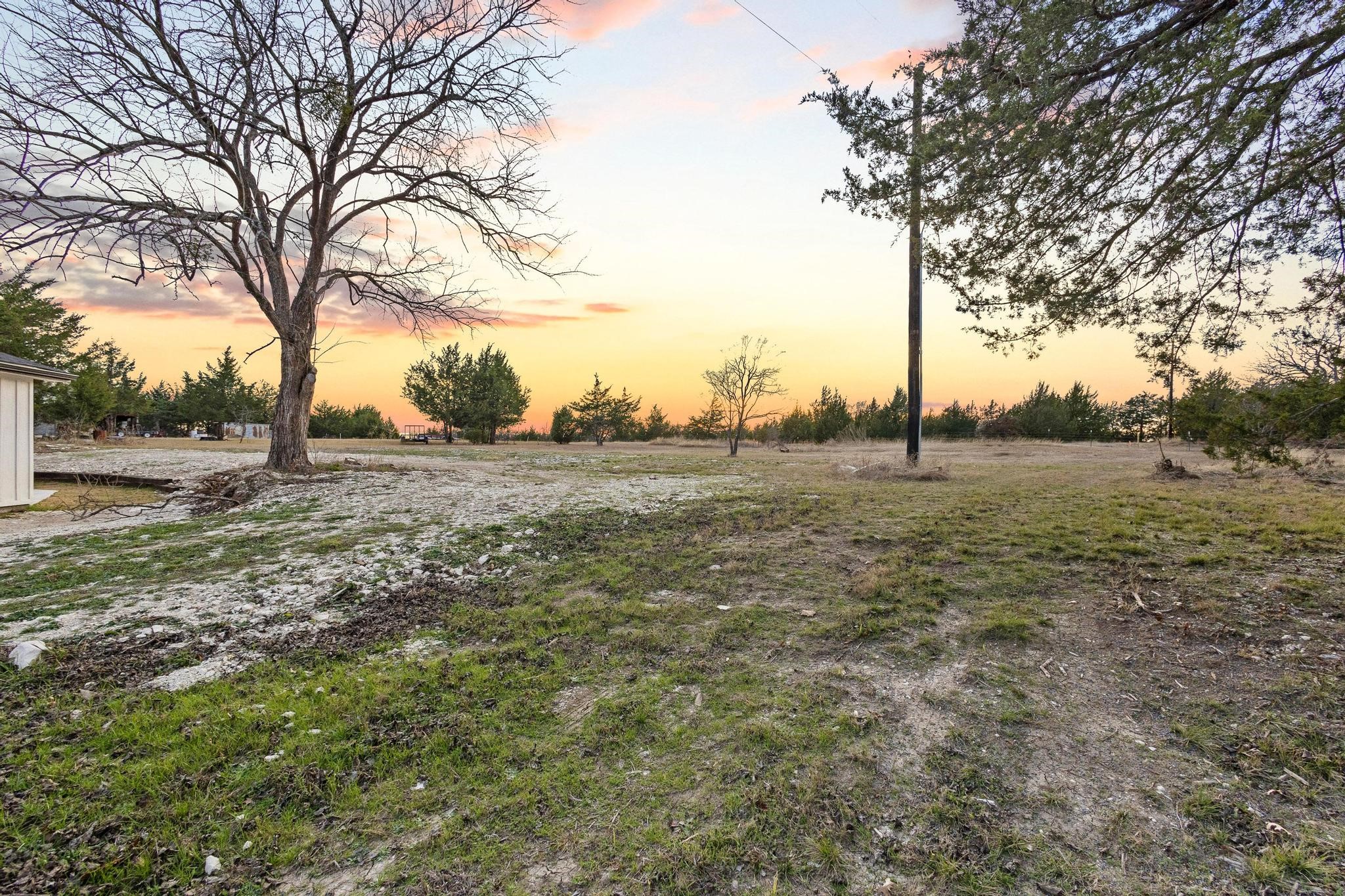 1325 Reynolds Road Whitewright TX 75491