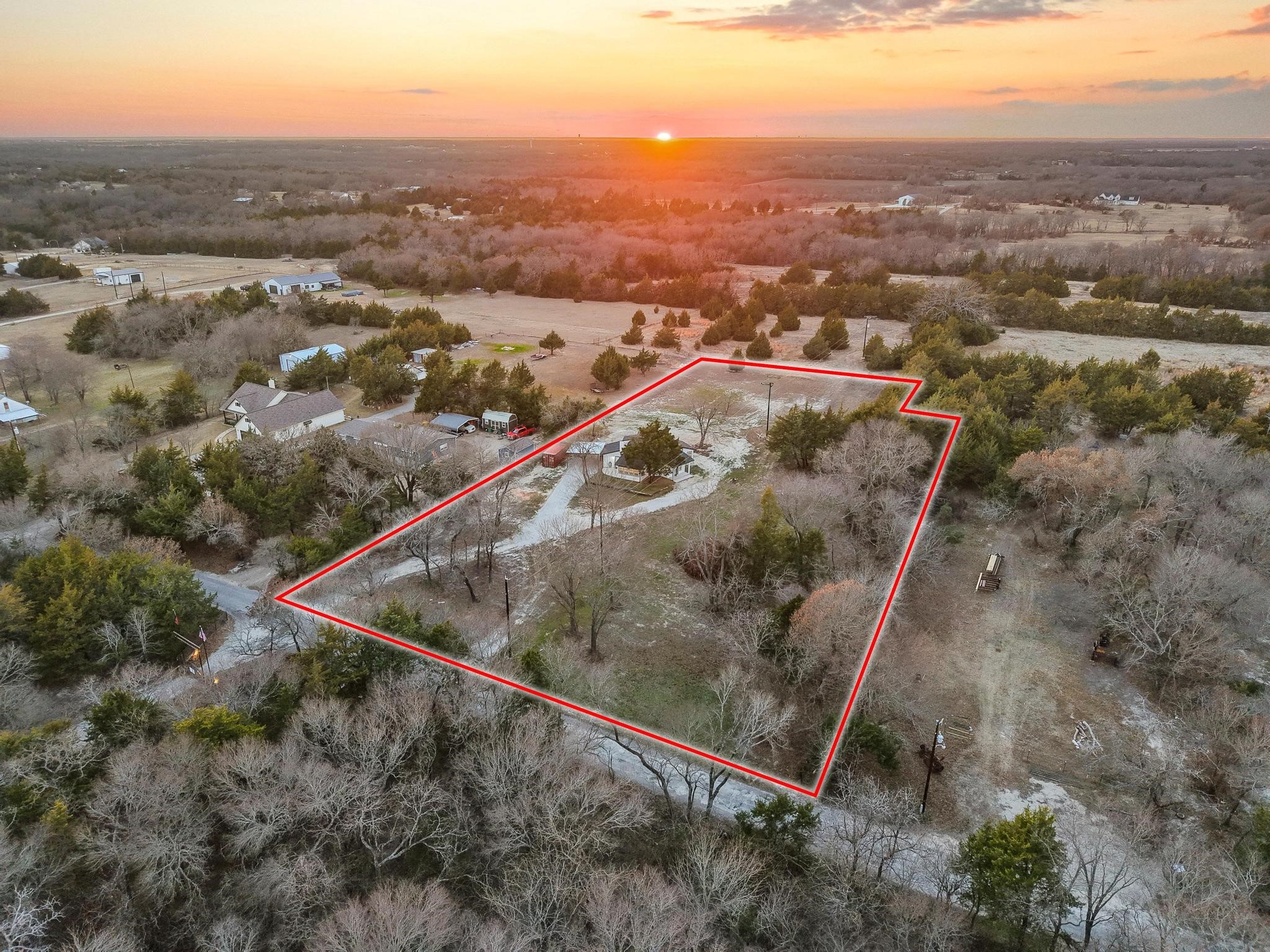 1325 Reynolds Road Whitewright TX 75491