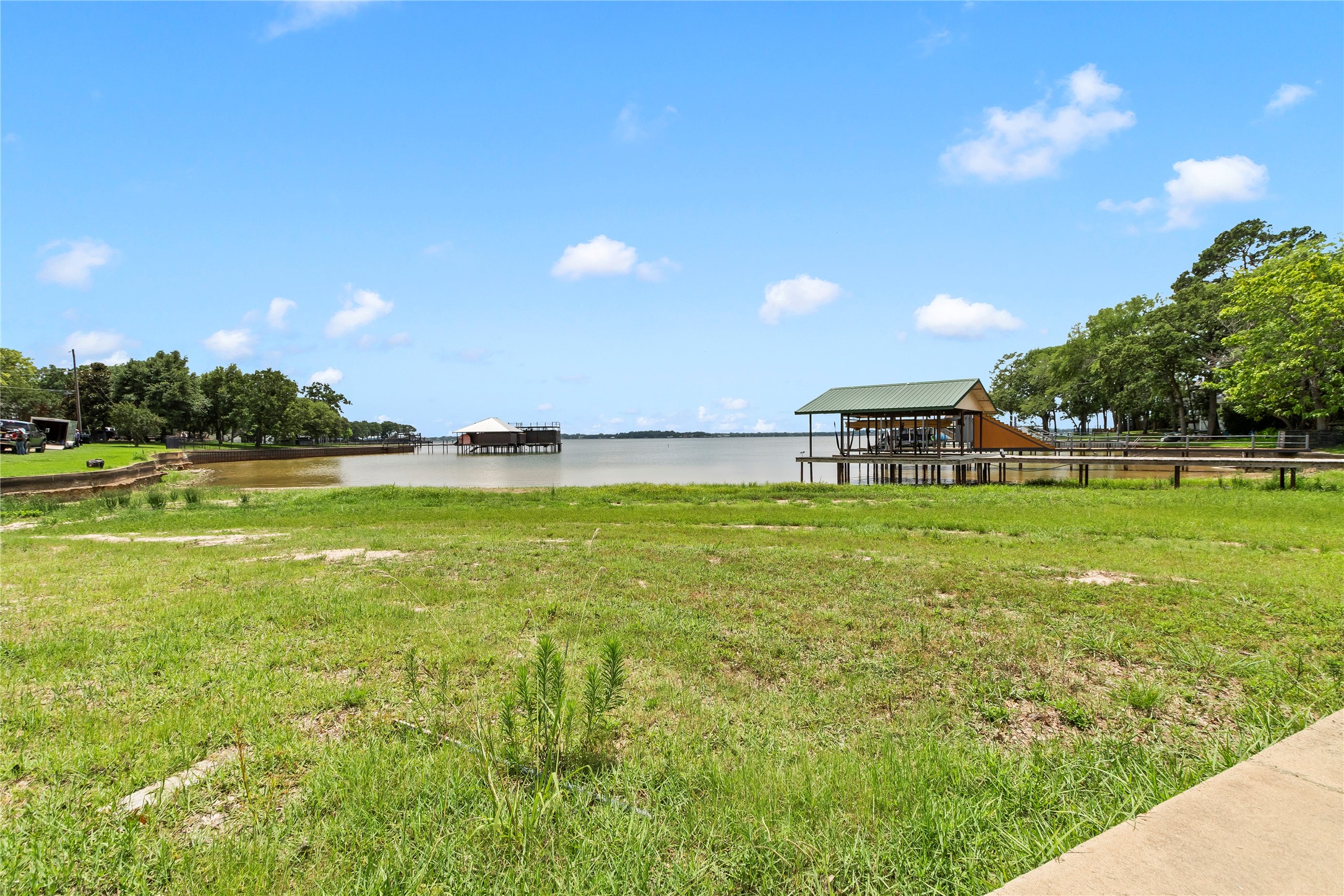 142 Deer Island Road Mabank TX 75156