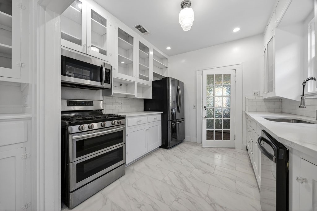 1320 Madeline Place Fort Worth TX 76107