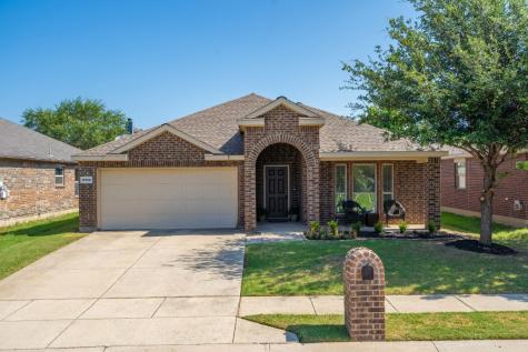 8905 Whirlwind Trail Aubrey TX 76227