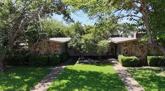 13422 Blossomheath Lane Dallas TX 75240