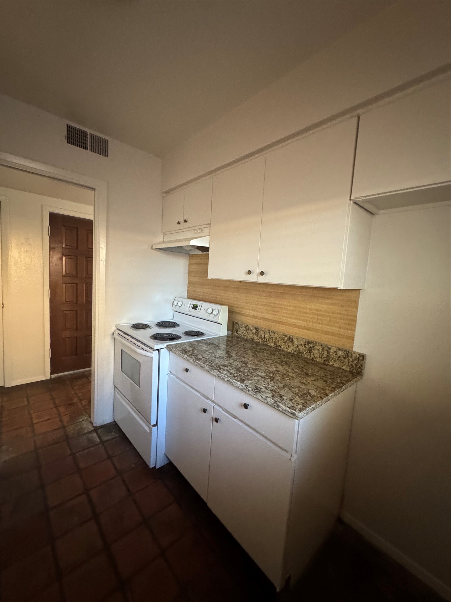 13422 Blossomheath Lane Dallas TX 75240