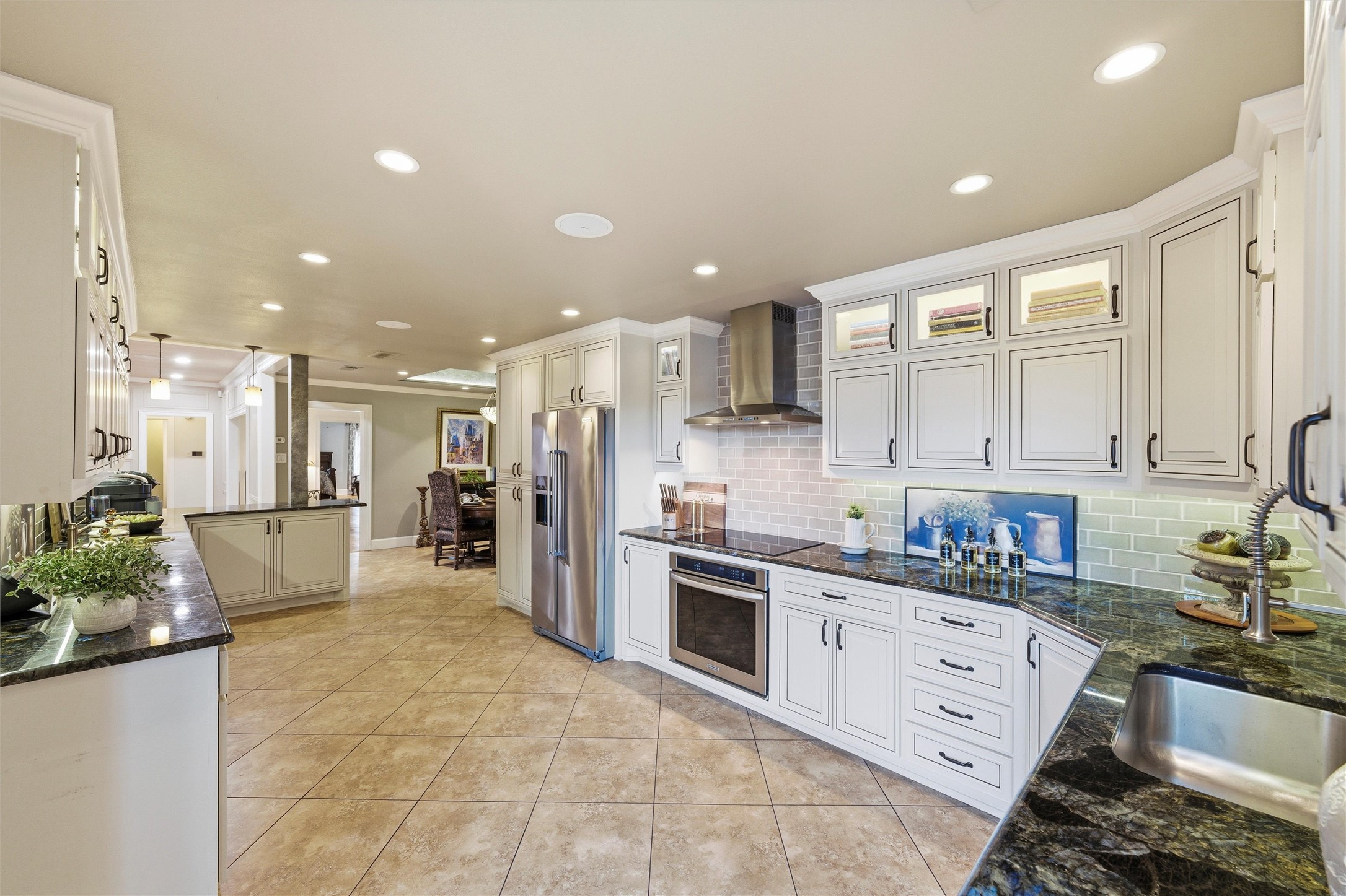 2000 Lakehill Court Arlington TX 76012