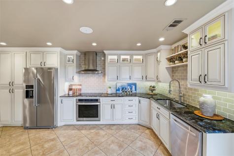 2000 Lakehill Court Arlington TX 76012