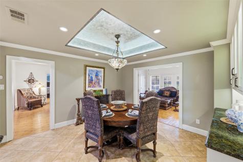 2000 Lakehill Court Arlington TX 76012