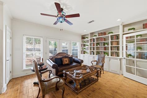 2000 Lakehill Court Arlington TX 76012