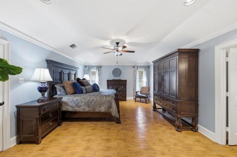 2000 Lakehill Court Arlington TX 76012