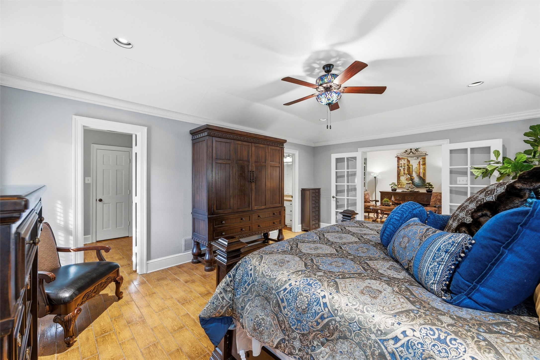 2000 Lakehill Court Arlington TX 76012