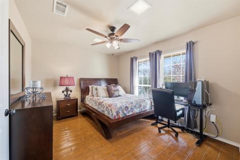 2000 Lakehill Court Arlington TX 76012