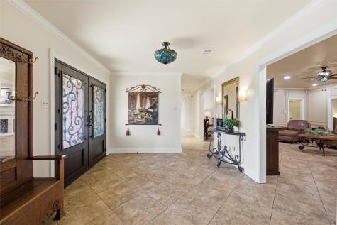 2000 Lakehill Court Arlington TX 76012