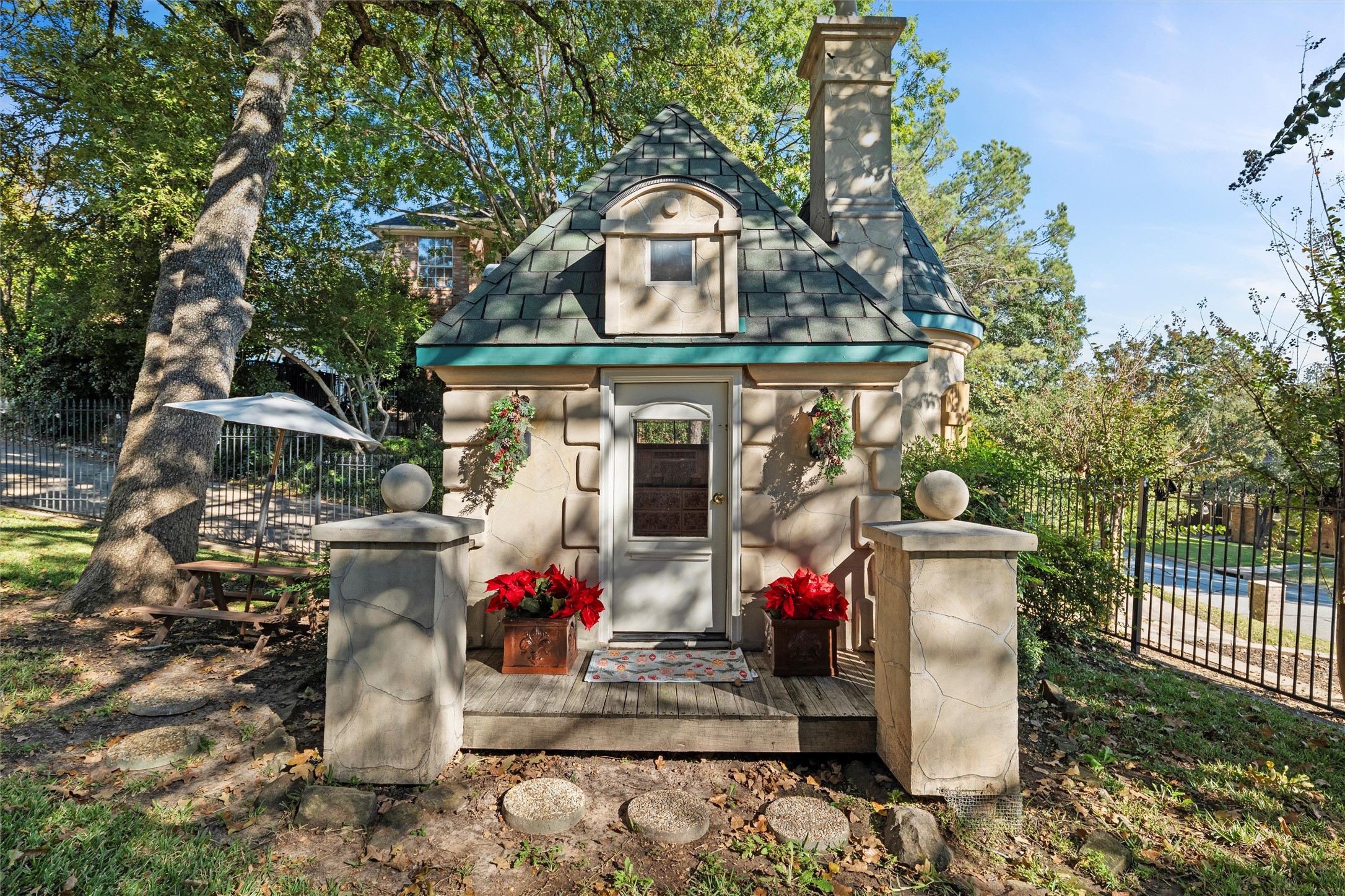 2000 Lakehill Court Arlington TX 76012