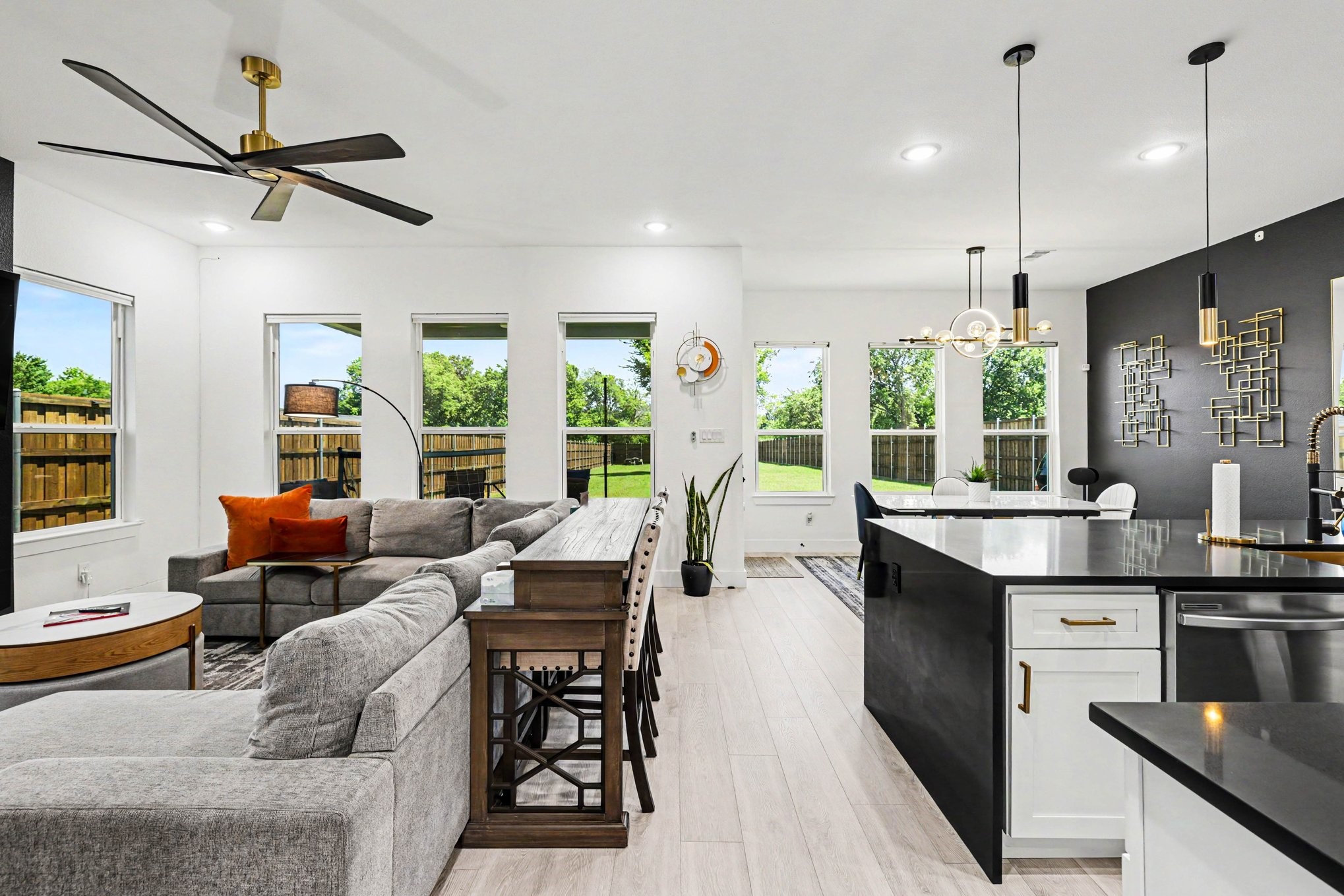 2742 Marjorie Avenue Dallas TX 75216