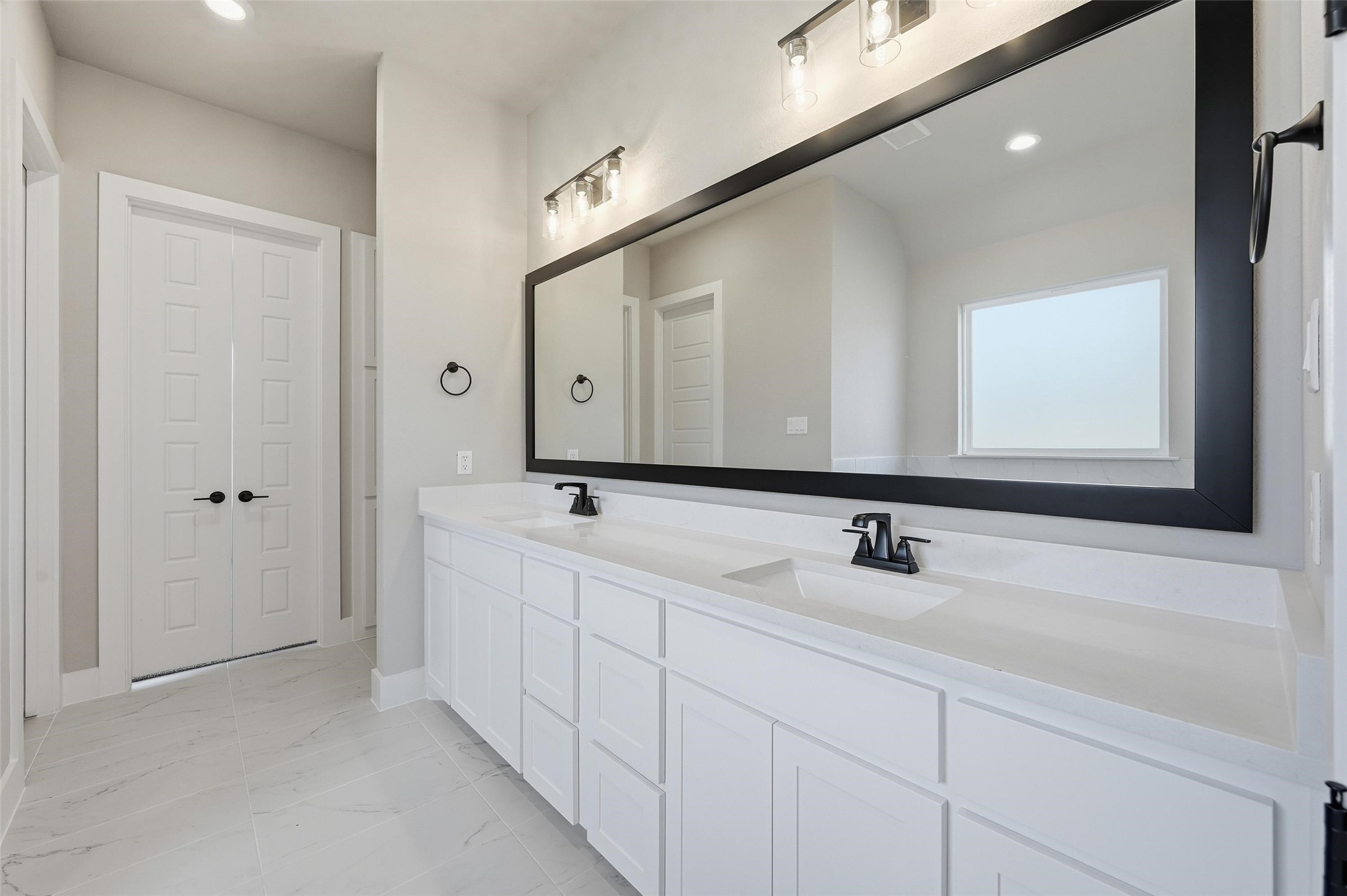 1053 Llano Way Poolville TX 76487
