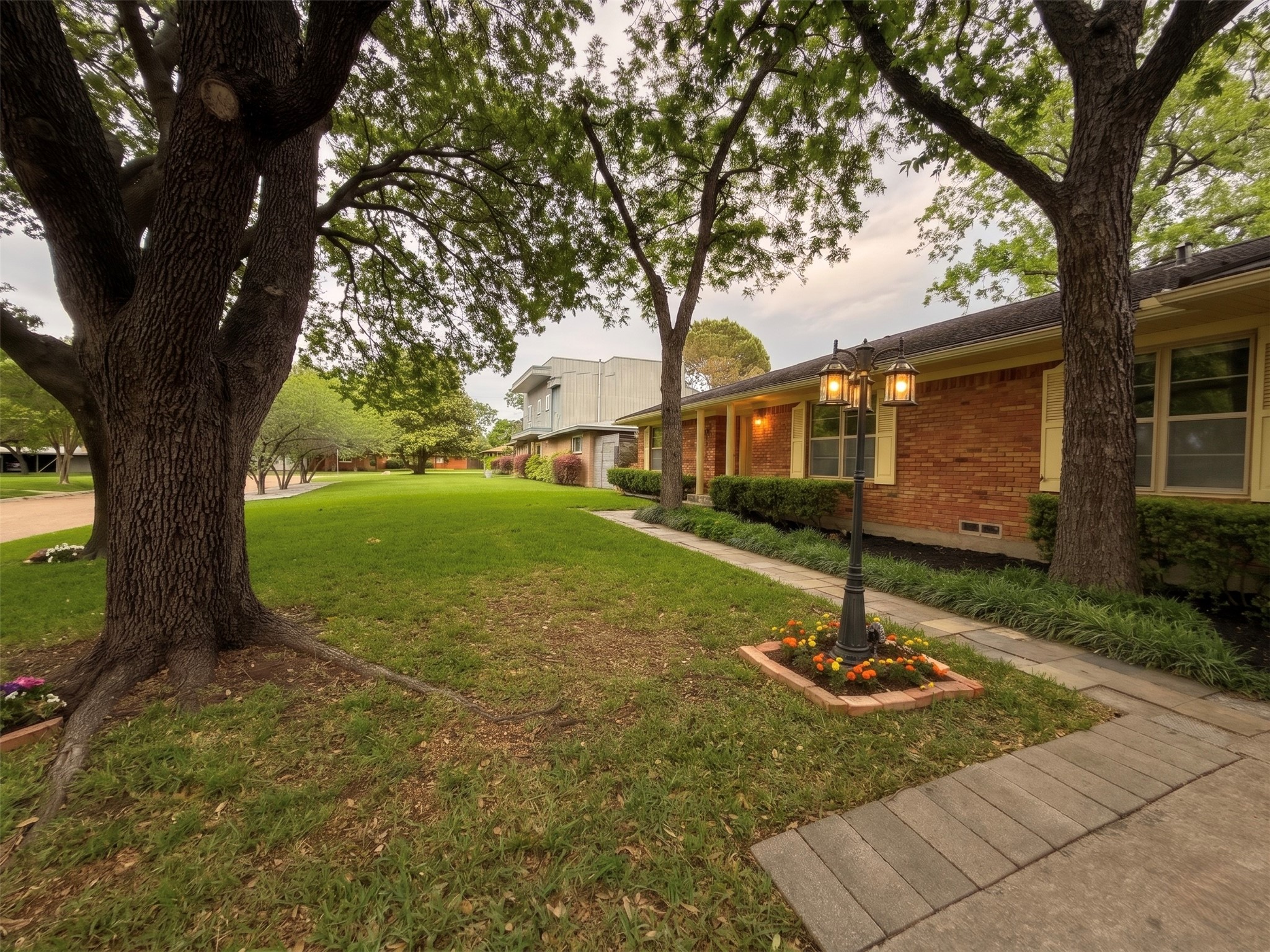 8832 Antrim Drive Dallas TX 75218