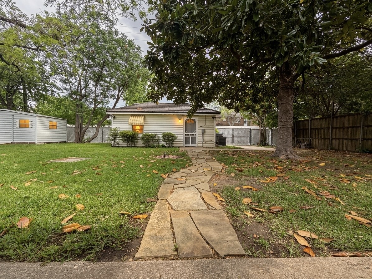 8832 Antrim Drive Dallas TX 75218