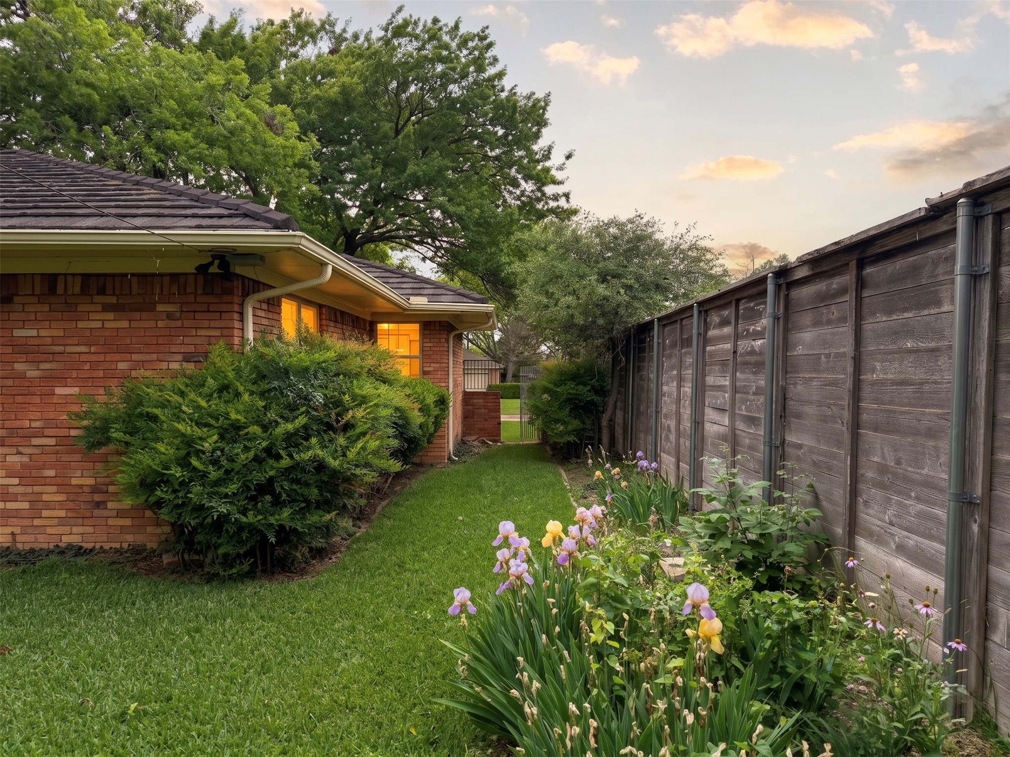 8832 Antrim Drive Dallas TX 75218