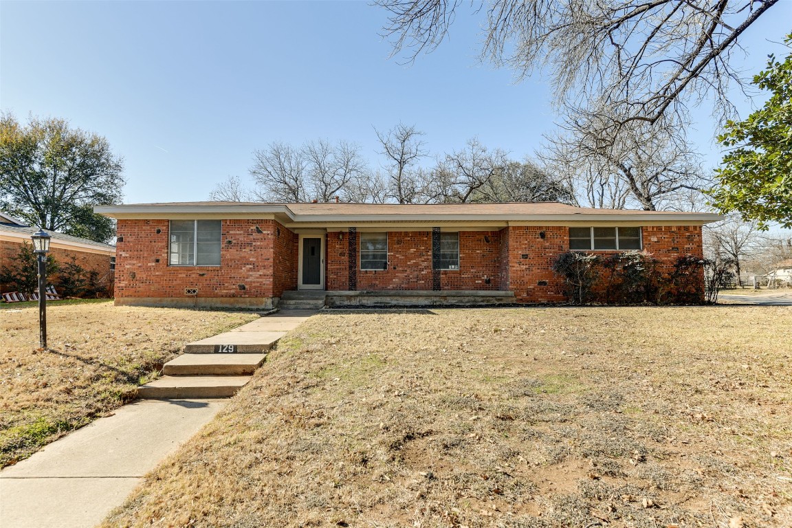 129 Arcadia Street Hurst TX 76053