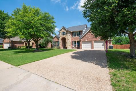 204 Country Lakes Drive Argyle TX 76226