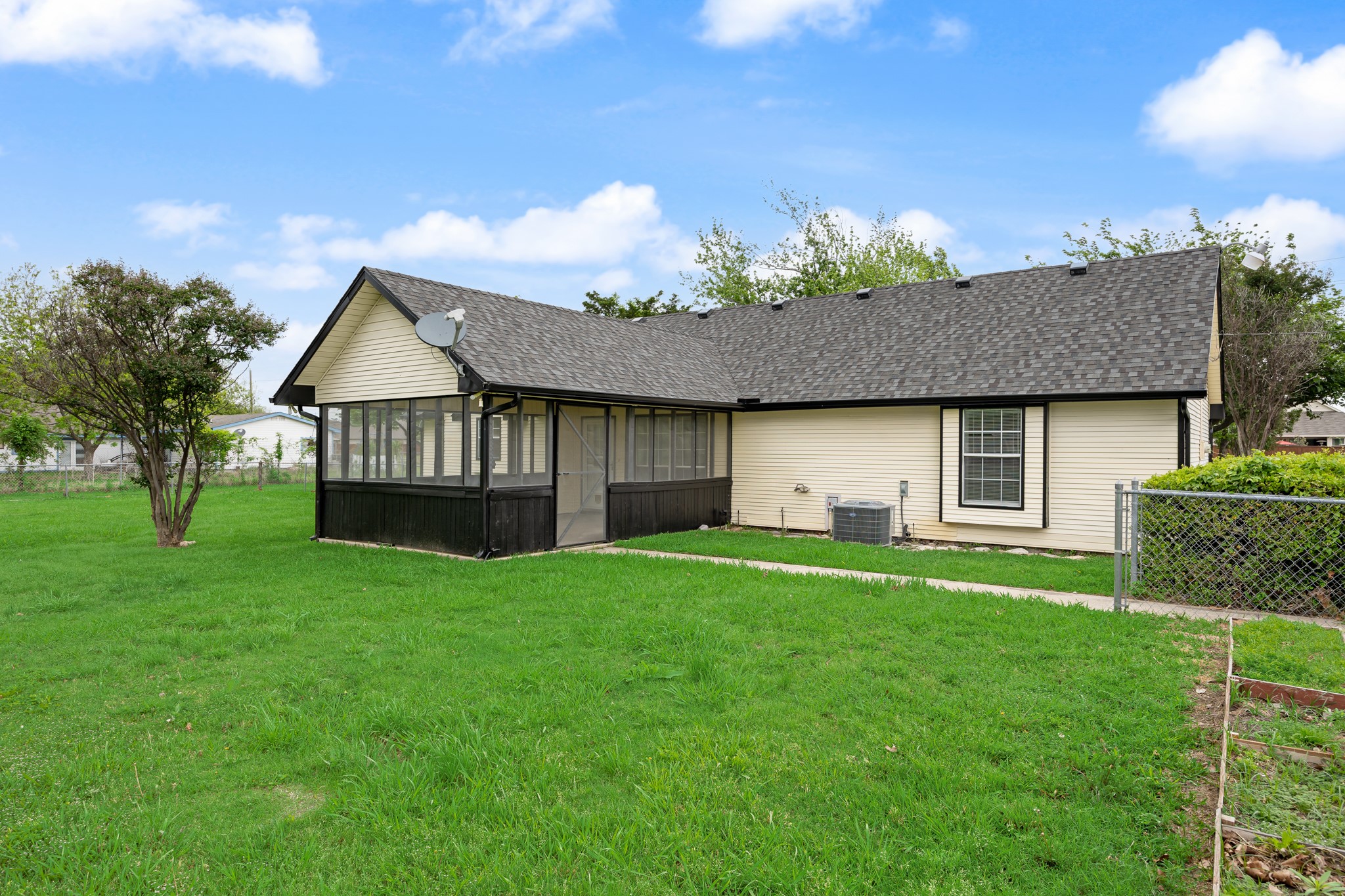 5300 County Road 437 Princeton TX 75407