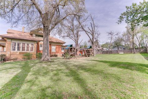 210 W Elm Street Winnsboro TX 75494
