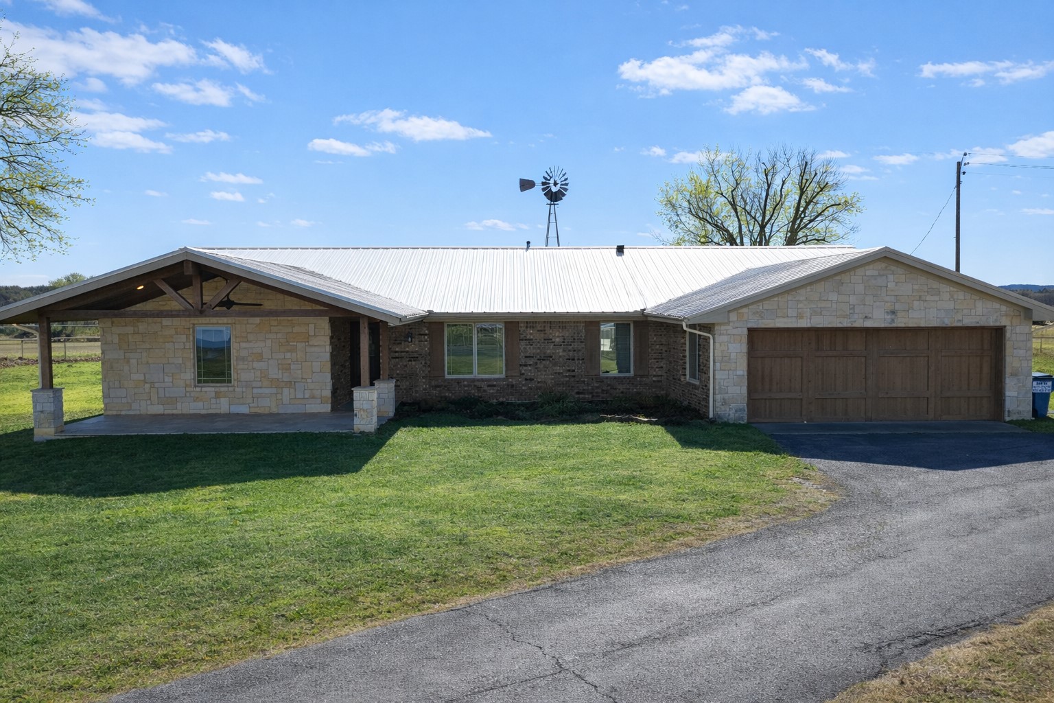 11362 E Highway 82 Whitesboro TX 76273