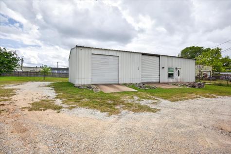 721 Comanche Cove Drive Granbury TX 76048