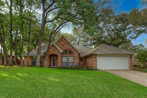 1300 Donna Lane Bedford TX 76022