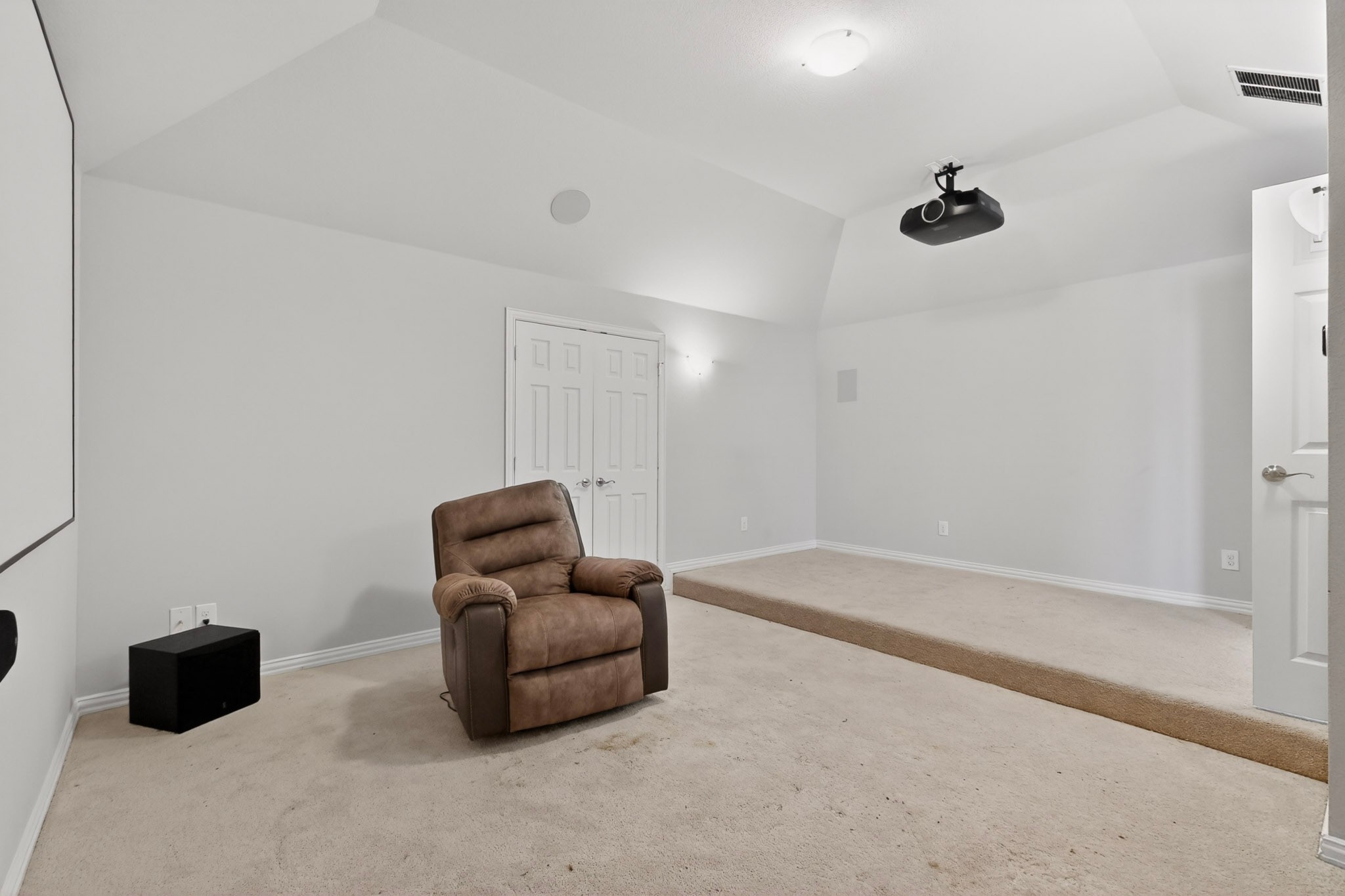 908 Heath Creek Drive Desoto TX 75115