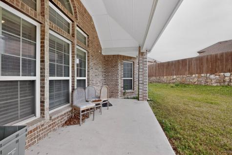 908 Heath Creek Drive Desoto TX 75115