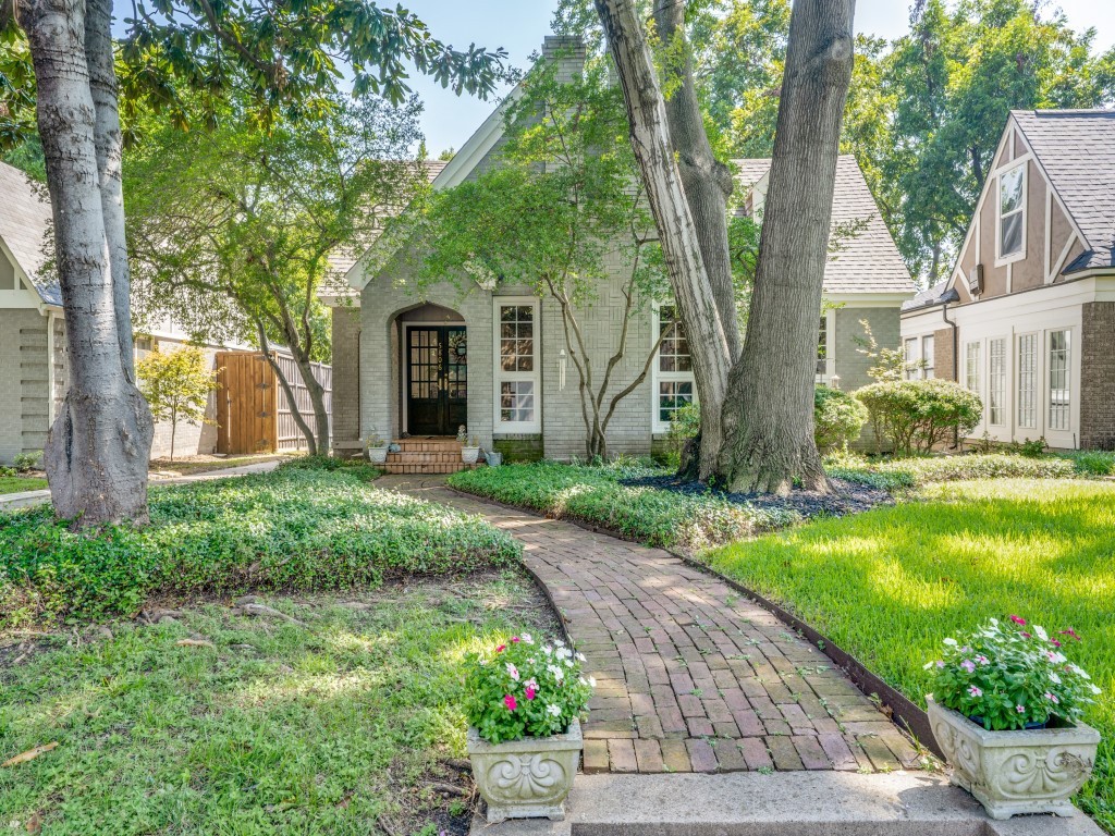 5806 Mercedes Avenue Dallas TX 75206