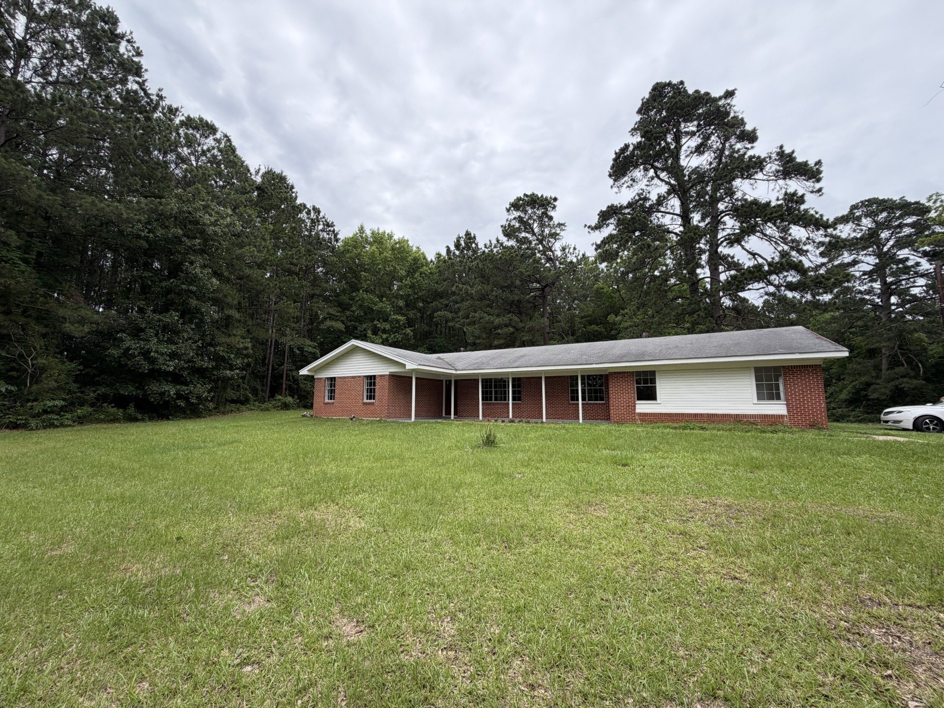 3536 Highway 84 Mansfield LA 71052