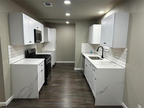 220 N Bernice Drive Garland TX 75042