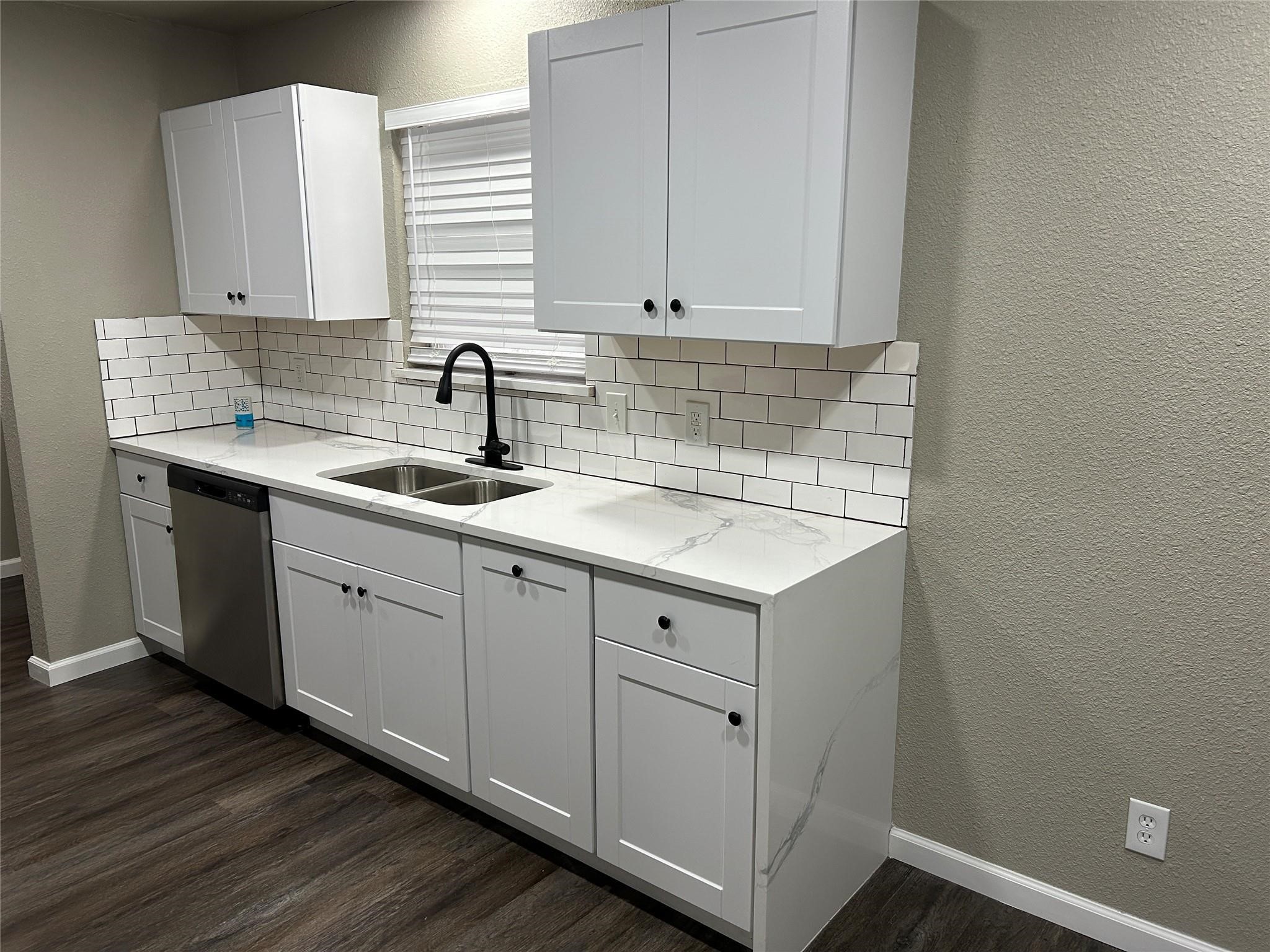 220 N Bernice Drive Garland TX 75042