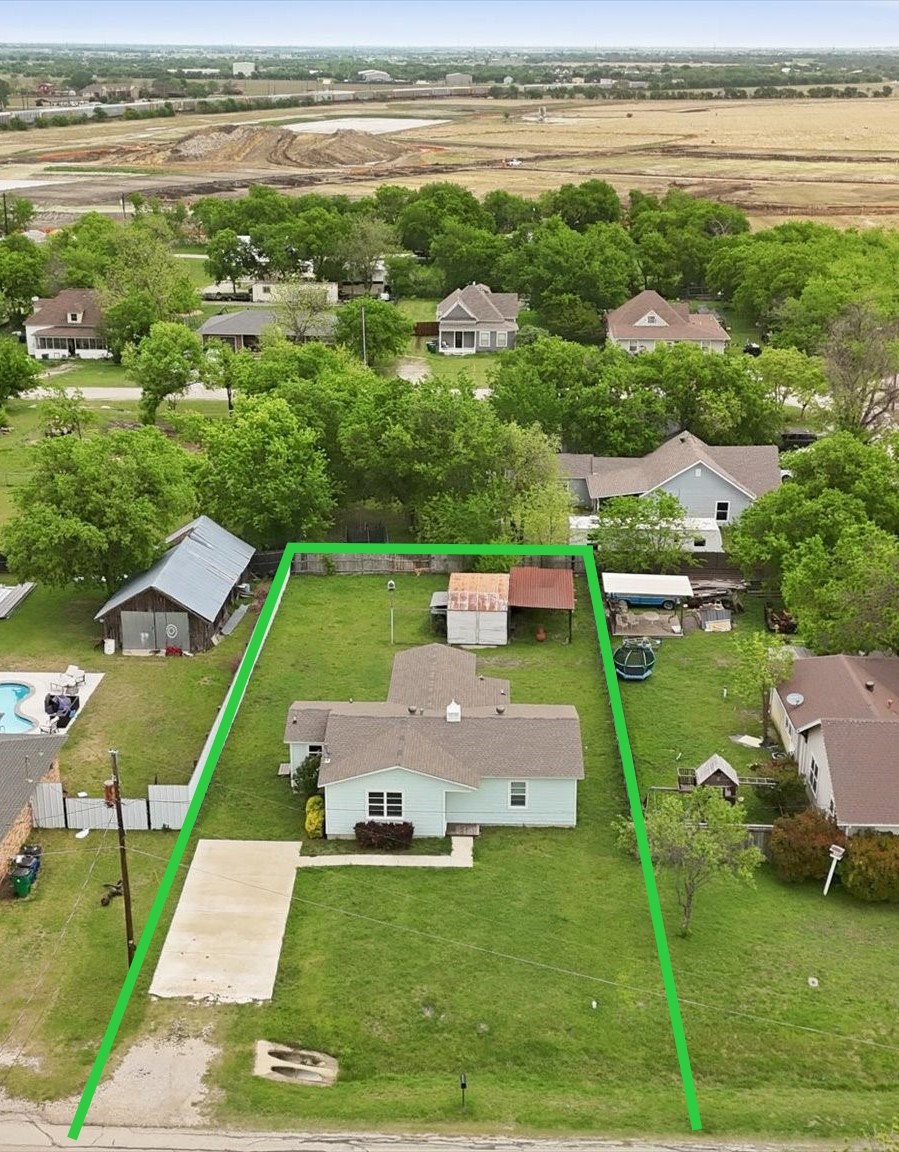 204 E Bailey Street Ponder TX 76259