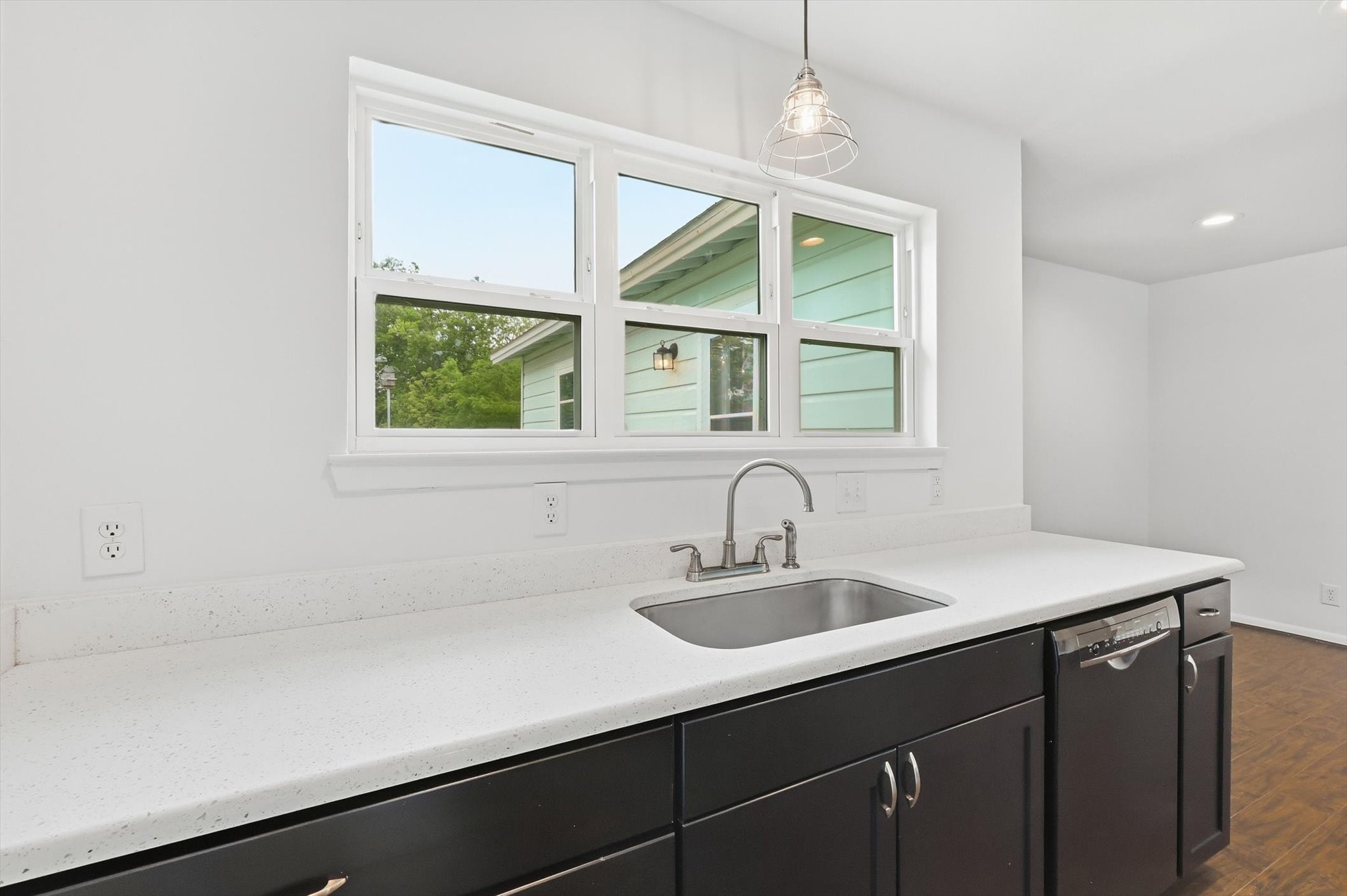 204 E Bailey Street Ponder TX 76259