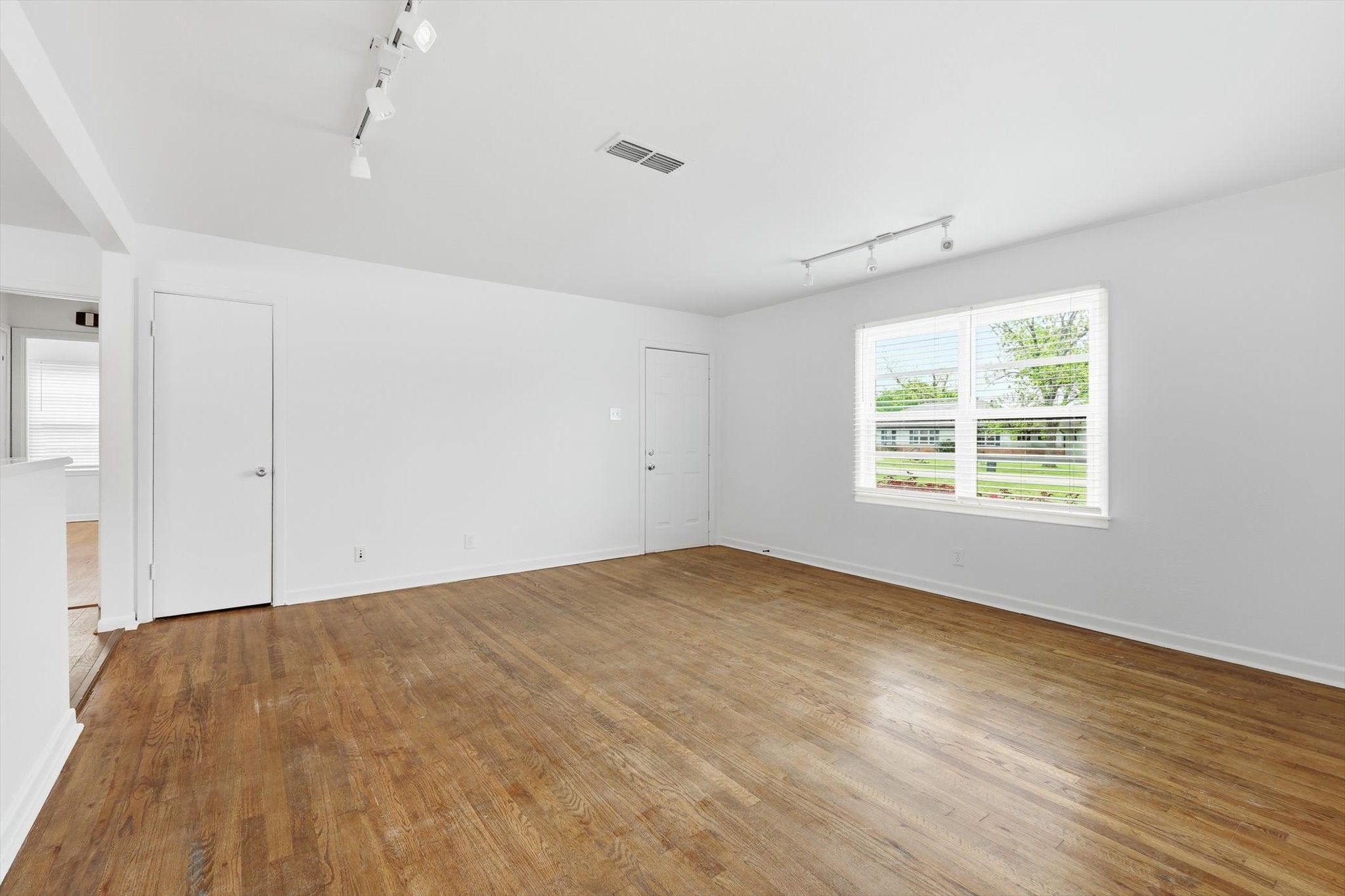 204 E Bailey Street Ponder TX 76259