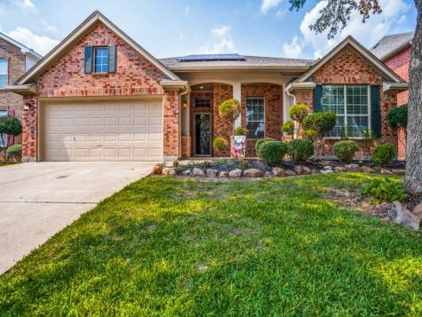 836 Ridgecrest Road Grand Prairie TX 75052