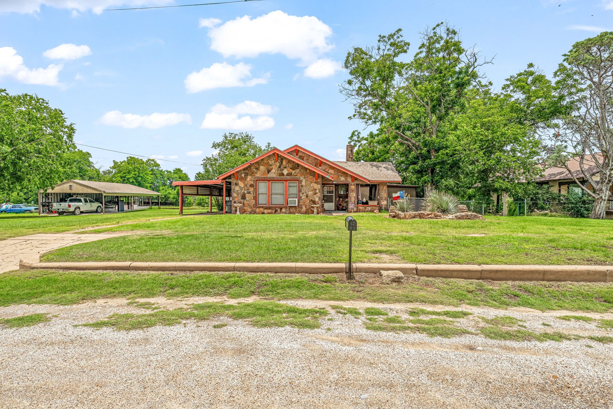 509 W Reynosa Avenue De Leon TX 76444