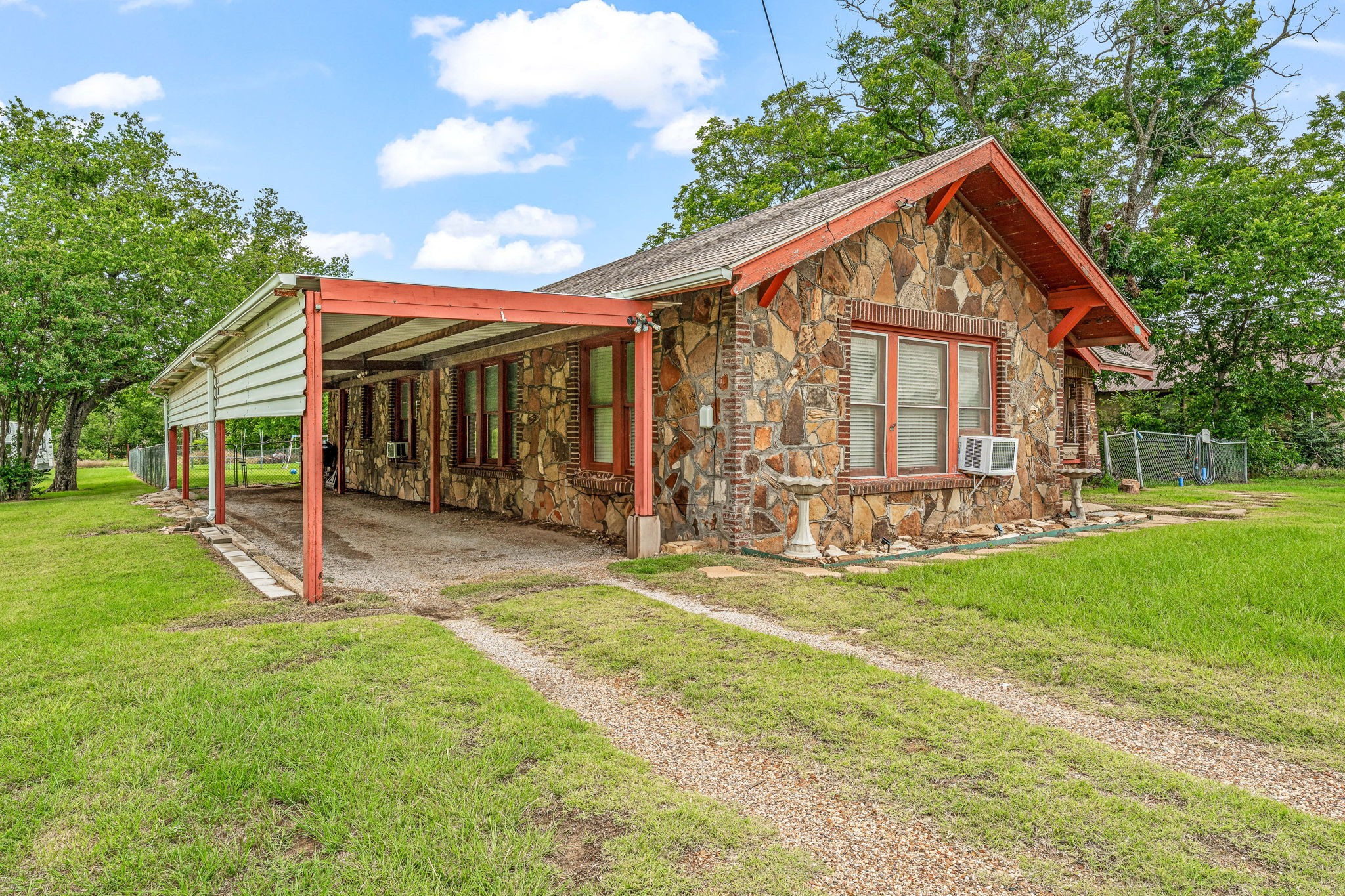 509 W Reynosa Avenue De Leon TX 76444