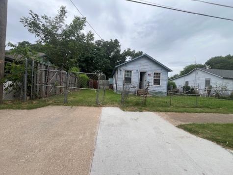 3323 Bataan Street Dallas TX 75212