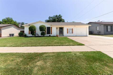 204 E Malone Avenue Crowley TX 76036