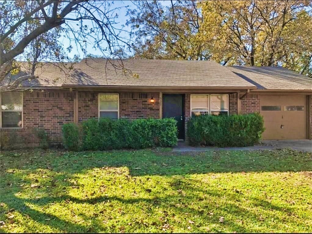 509 W Mckinney Street Pilot Point TX 76258