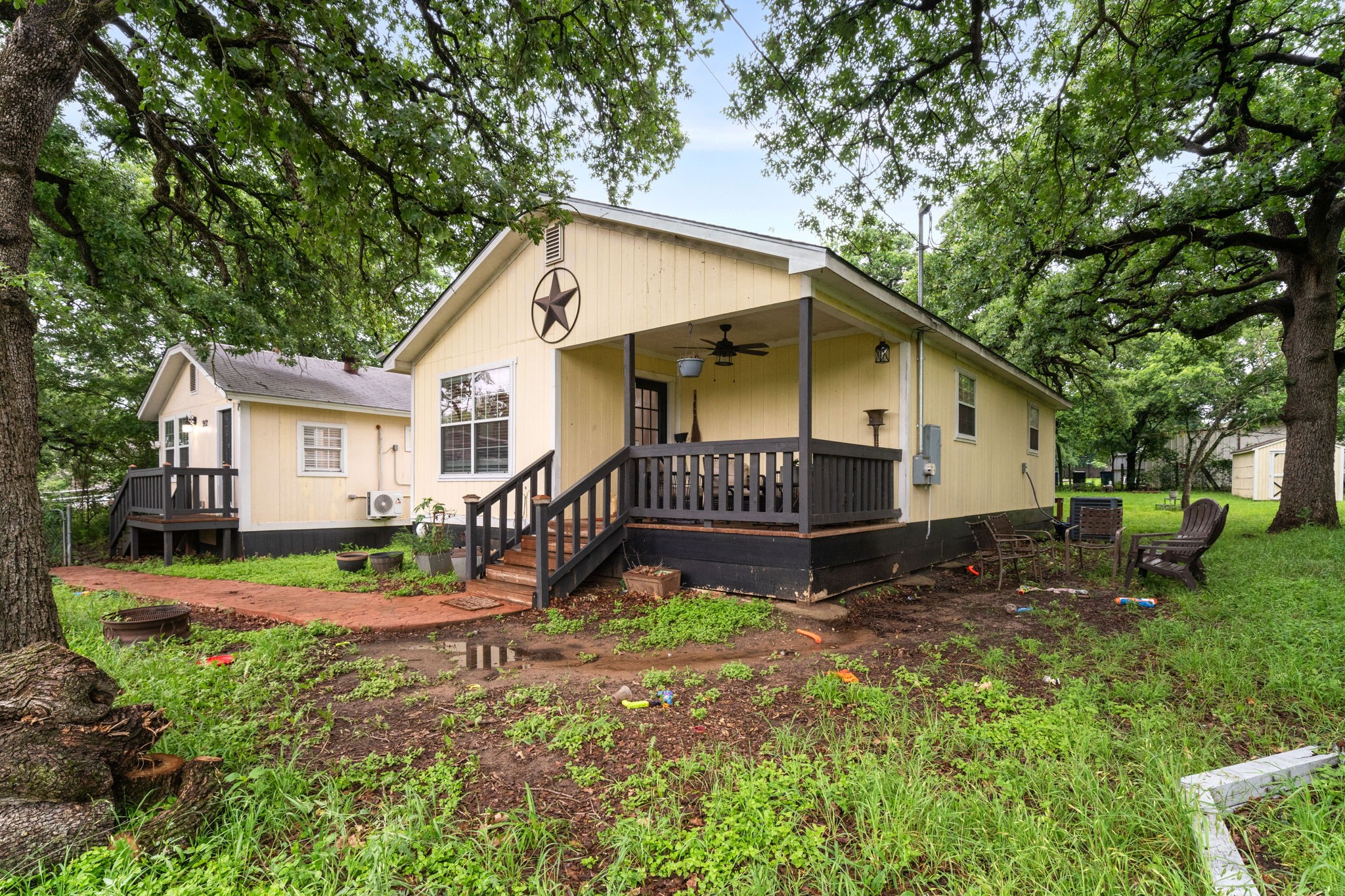 902 Travis Avenue Alvarado TX 76009