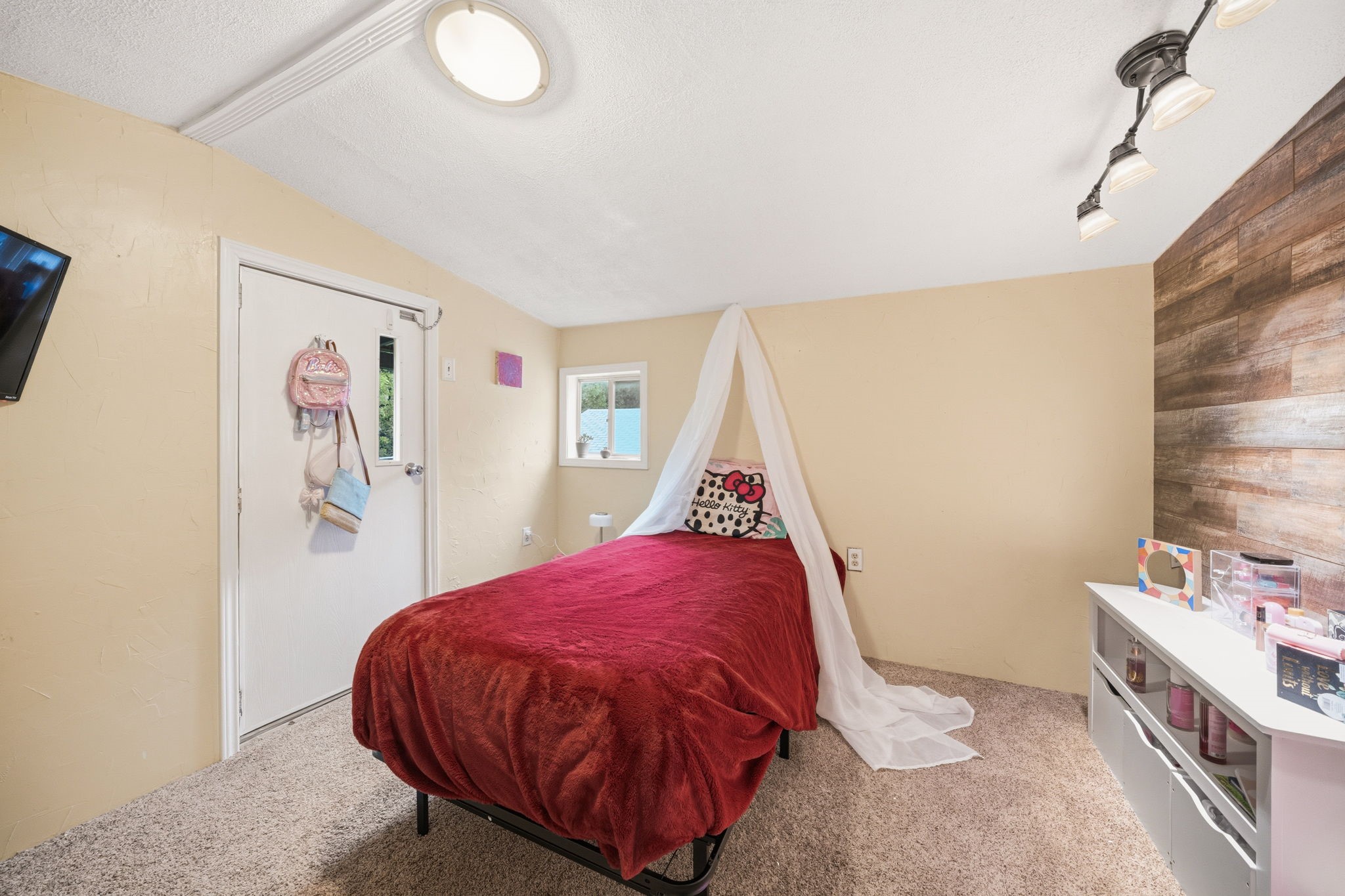 902 Travis Avenue Alvarado TX 76009
