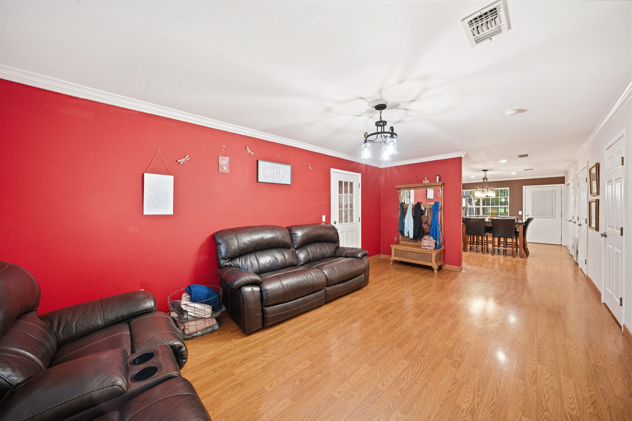 902 Travis Avenue Alvarado TX 76009