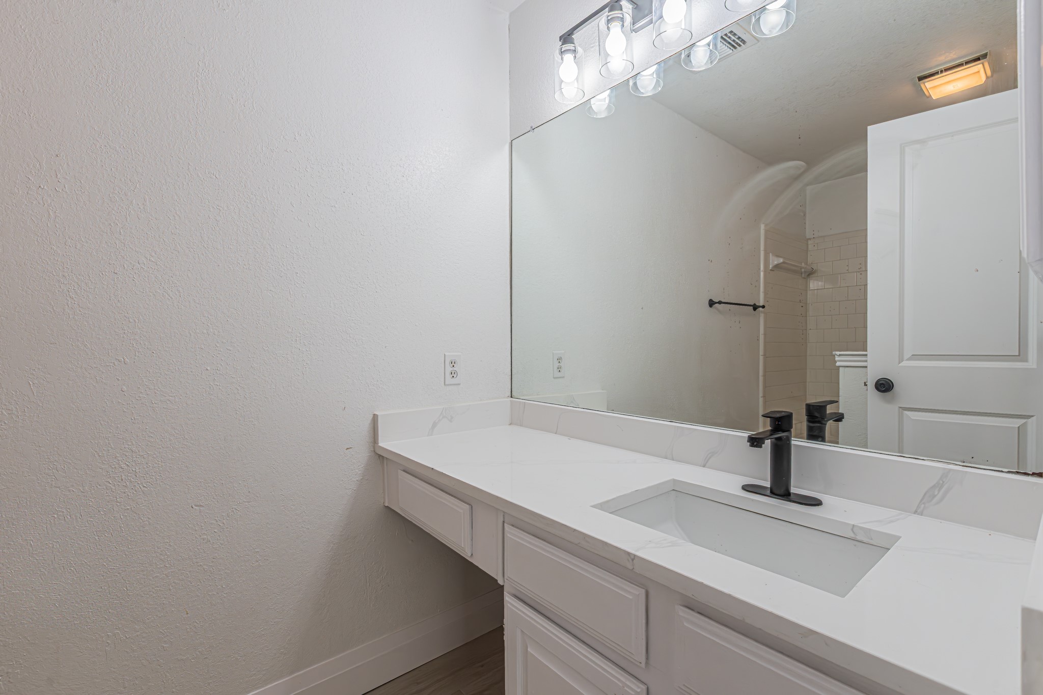 2850 Fenwick Street Grand Prairie TX 75052